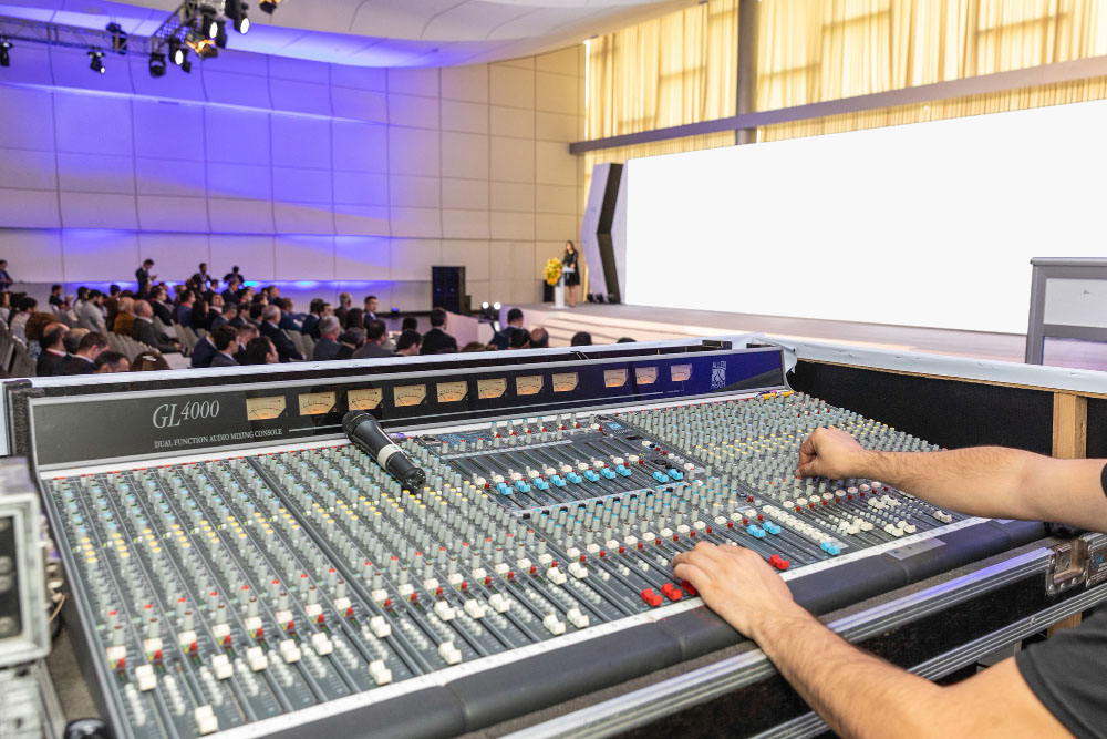 How to Engage Your Audience with a Better Sound System